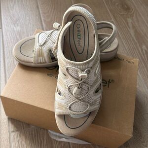 OrthoFeet Maui Women's New Blonde Comfort Sandals with Adjustable Bungee Size 11